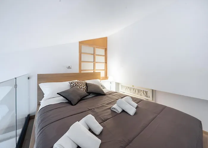 Luxury Flat And Free Parking Болонья