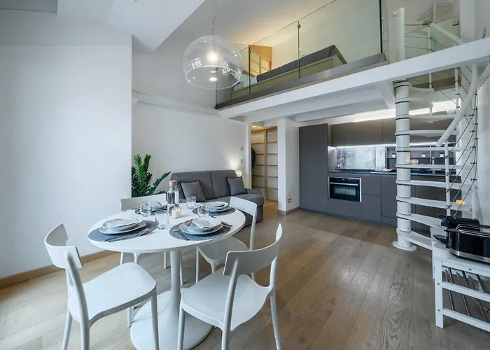 Апартаменты Luxury Flat And Free Parking Болонья